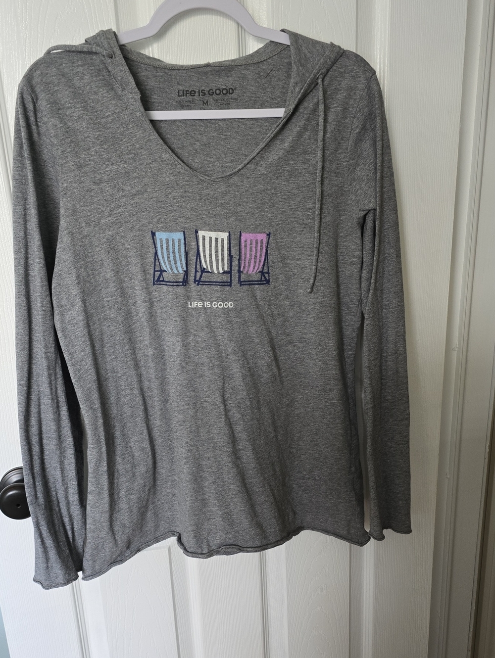 Life Is Good Women's Gray Hooded Long-Sleeve Tee with Beach Chair Graphic